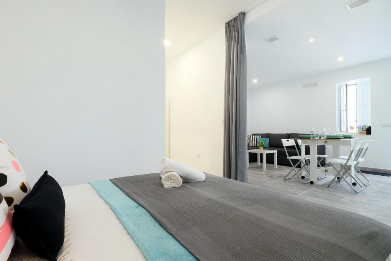 Apartamento Acogedor LOFT en Bajo CENTRICO CON PARKING WIFI Córdoba Exterior foto