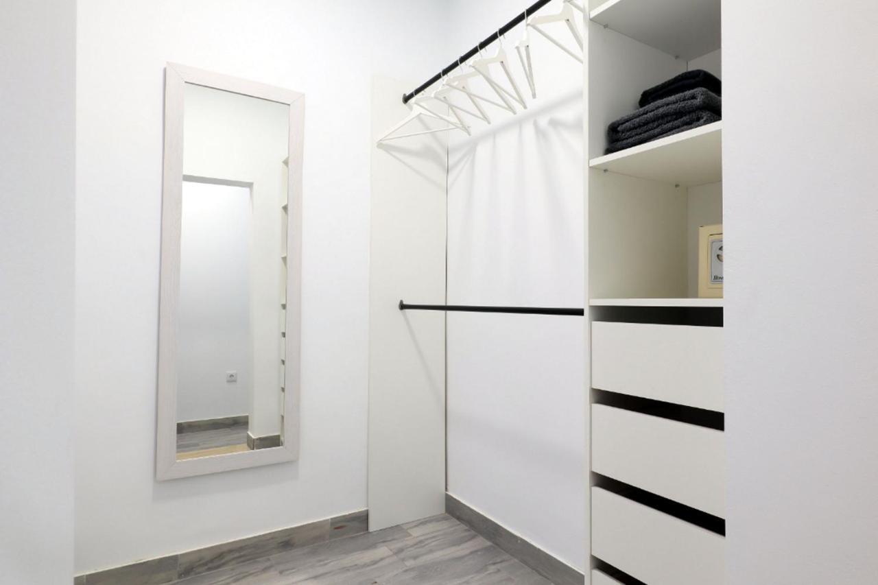 Apartamento Acogedor LOFT en Bajo CENTRICO CON PARKING WIFI Córdoba Exterior foto